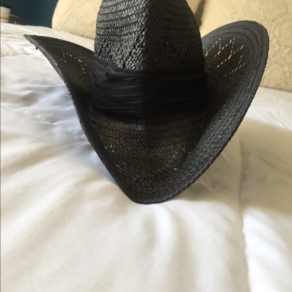 ❌SOLD❌ 
Black Cowboy Straw Hat - Picture 3 of 5
